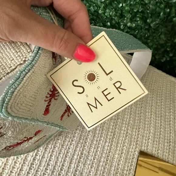 Lobster Embroidered Shoulder Bag - White and Red - Picture 9 of 11